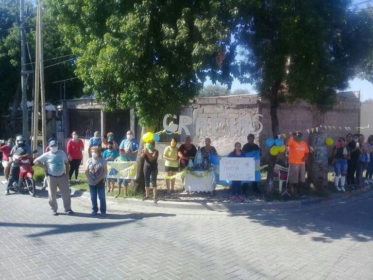 La imagen de la Virgen del Valle recorre las calles de la capital catamarqueña.