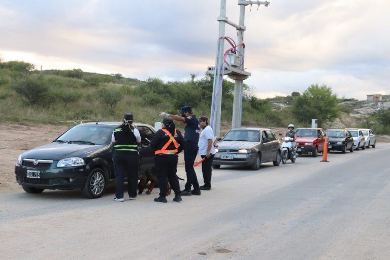 198 detenidos en diferentes controles vehiculares en Carlos Paz