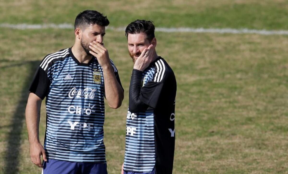 Se filtró un curioso video de Sergio Agüero y Lionel Messi en plena concentración de la Argentina