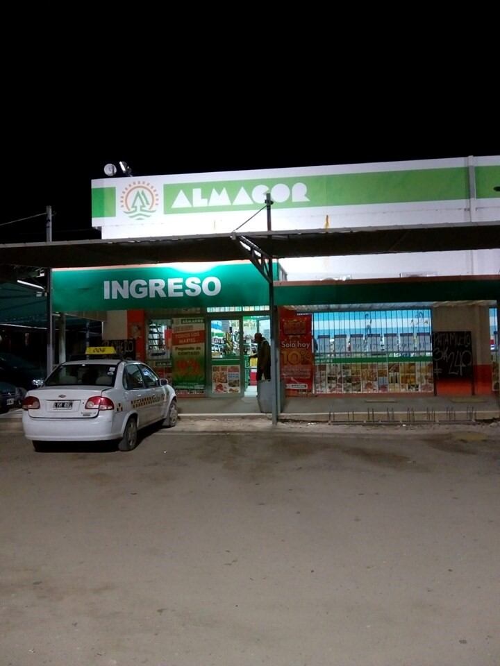 Supermercado Almacor de Salsipuedes.