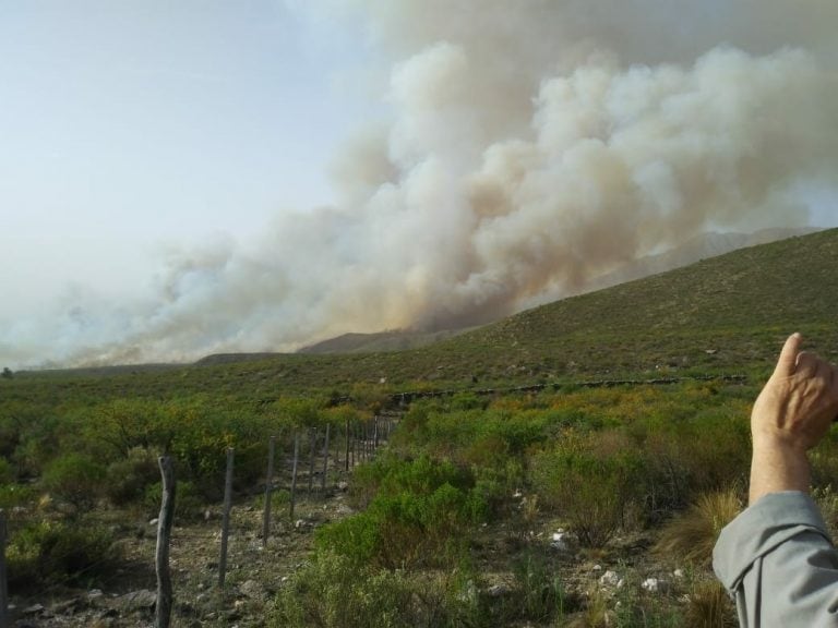 Los incendios afectan a la localidad de La Población