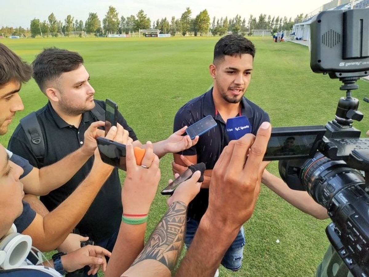 Facundo Medina vuelve de zaguero o lateral: "Nos vamos a levantar de este bajón"