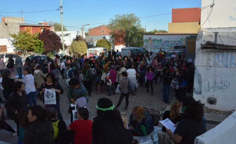 Miles de mujeres ya se encuentran en Trelew.