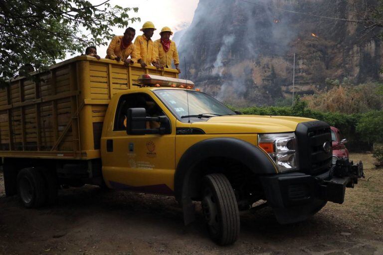 El personal estatal trabajando en Tepoztlán.