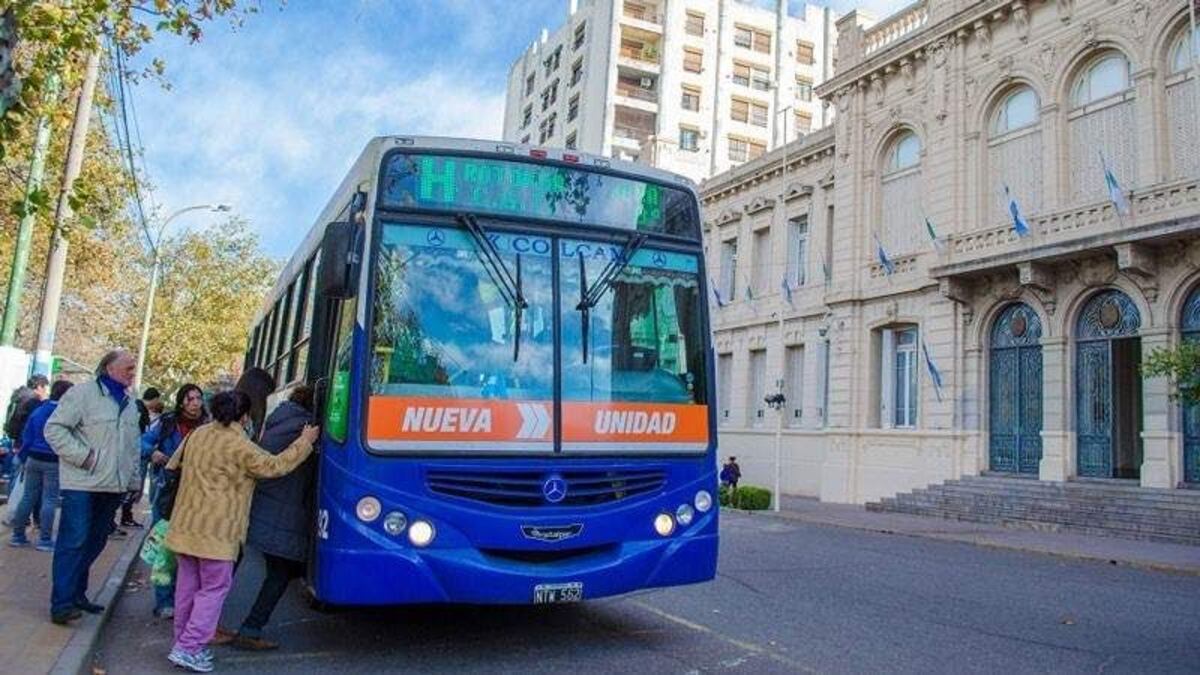 La UTA denunció que algunas empresas no respetan las horas de descanso de los choferes