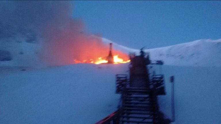 Los bomberos no pudieron llegar rápidamente al lugar.