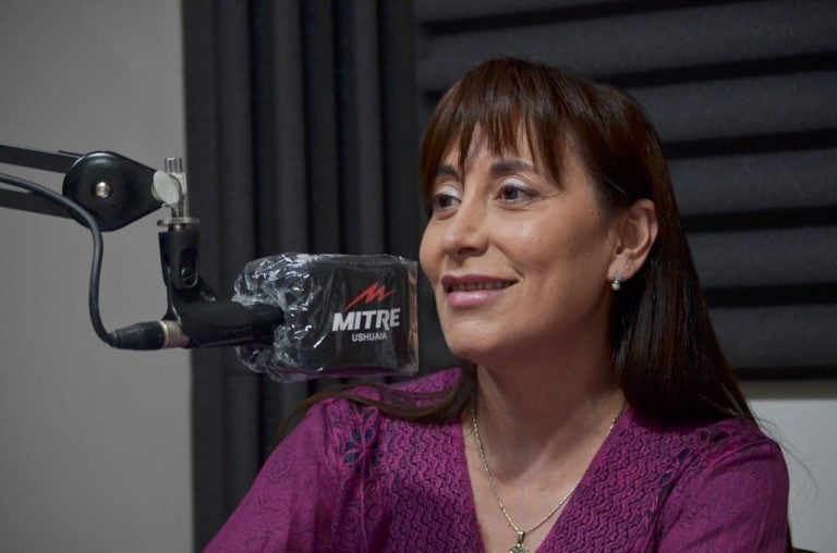 Cristina López en Radio Mitre Ushuaia.