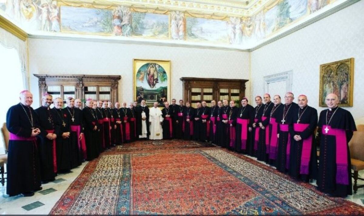 Ante obispos misioneros, el Papa se mostró preocupado por la tensión social en argentina