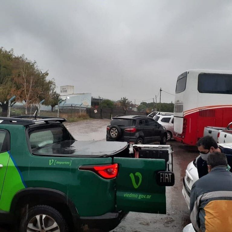 Repartieron la comida junto a la Municipalidad de Viedma (Twitter).