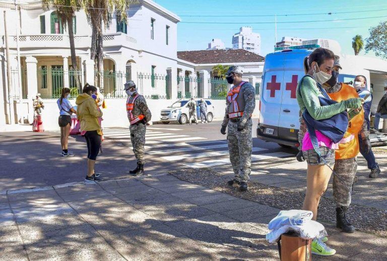 Los controles previos a ingresar a la zona habilitada para correr.