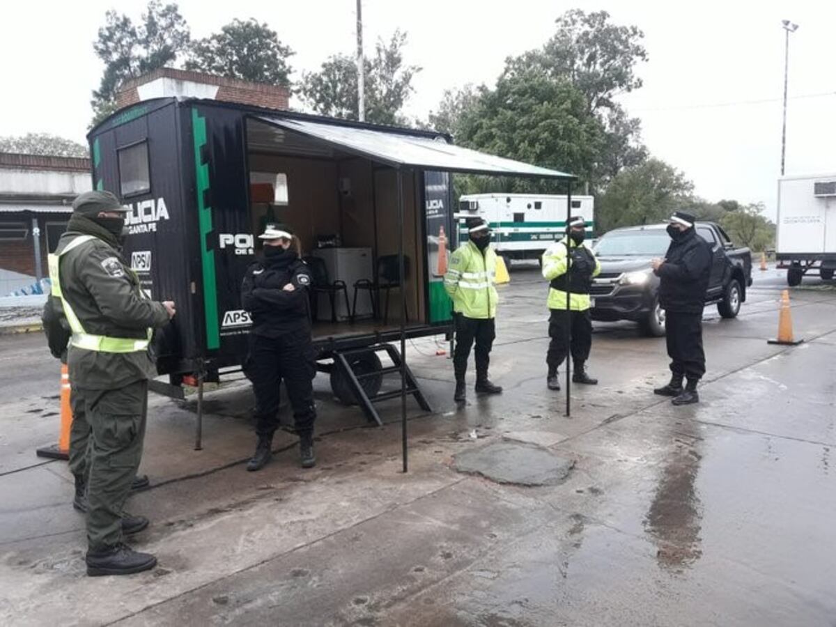 Decretan restricciones sanitarias para quienes trabajan fuera de Santa Fe