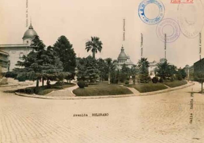 En el lugar que luego ocupó el Monumento a la Bandera había una plaza. (Museo de la Ciudad de Rosario)