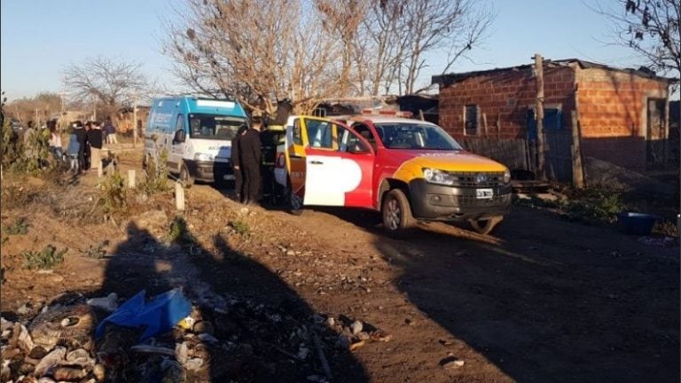 Trabajaron en el lugar los Bomberos Zapadores, personal de la comisaría 32ª y de la Policía de Investigaciones . (Web)