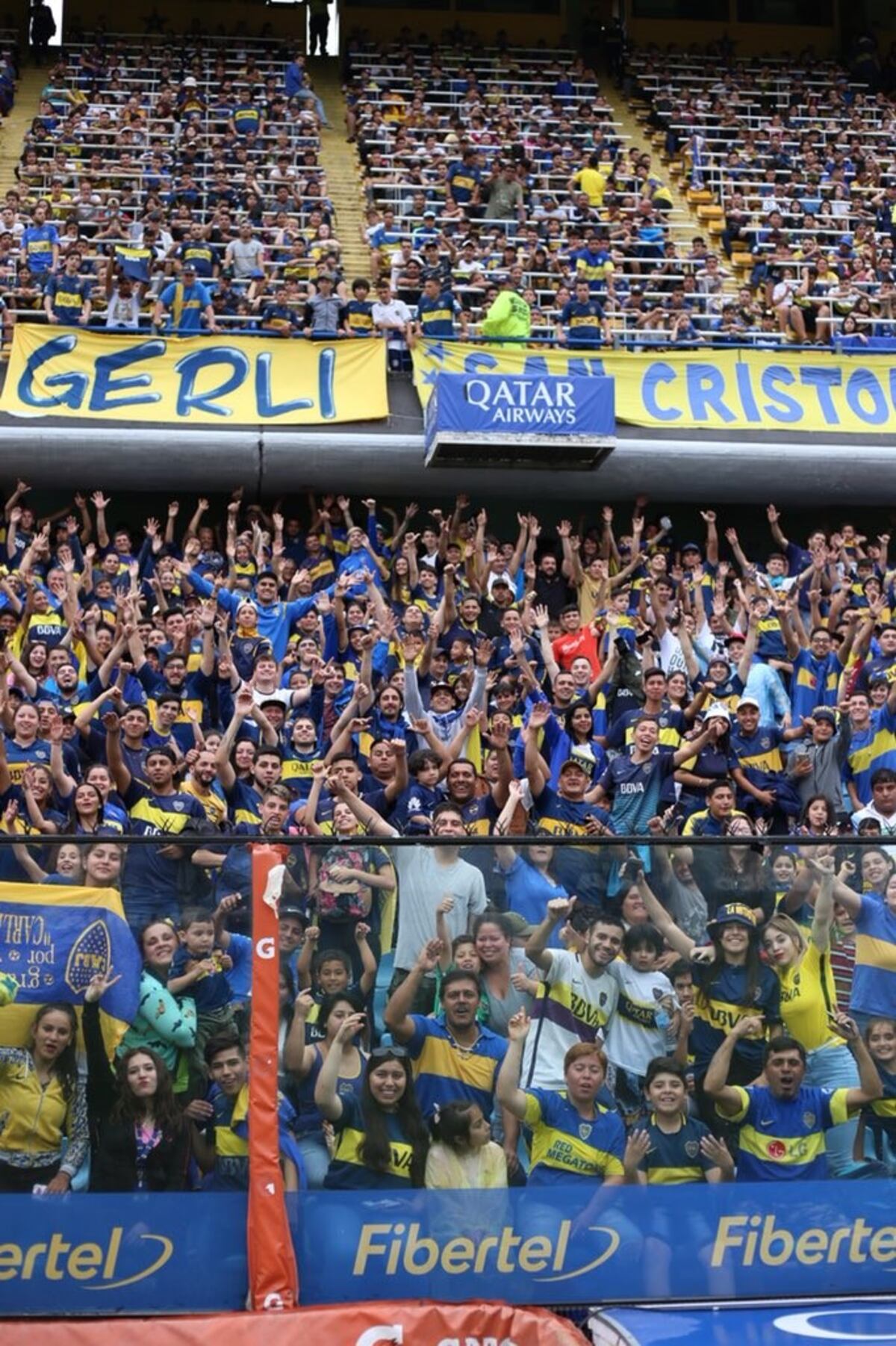 Los hinchas de Boca coparon La Bombonera en el entrenamiento a puertas abiertas