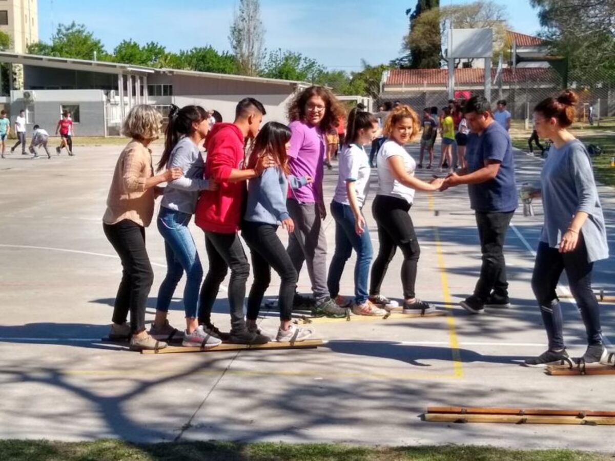 Alumnos del ENSAG participaron de la "Kermesse de la Prevención"
