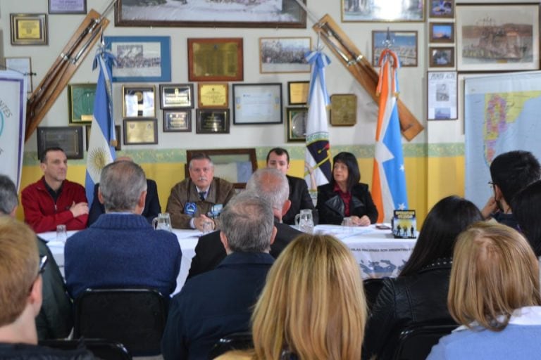 Presentación del libro de Malvinas en Ushuaia