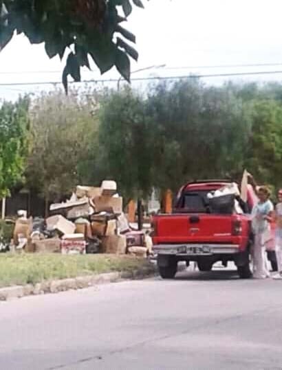 El momento en el que tiraban la basura.