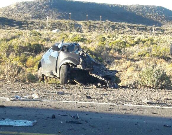 El vehículo menor quedó totalmente destrozado y su ocupante perdió la vida.