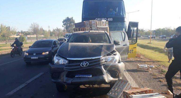 El choque en cadena complicó la circulación en el Acceso Sur en la  mano que va hacia Luján de Cuyo.