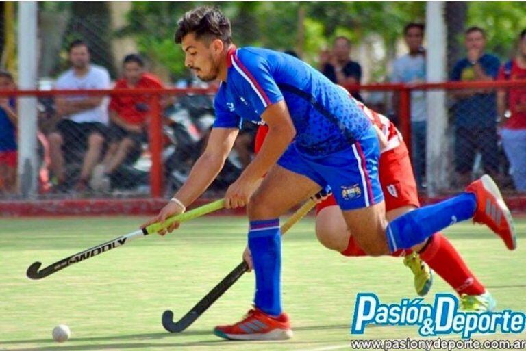 Leo Cardenas jugando en Old lions.