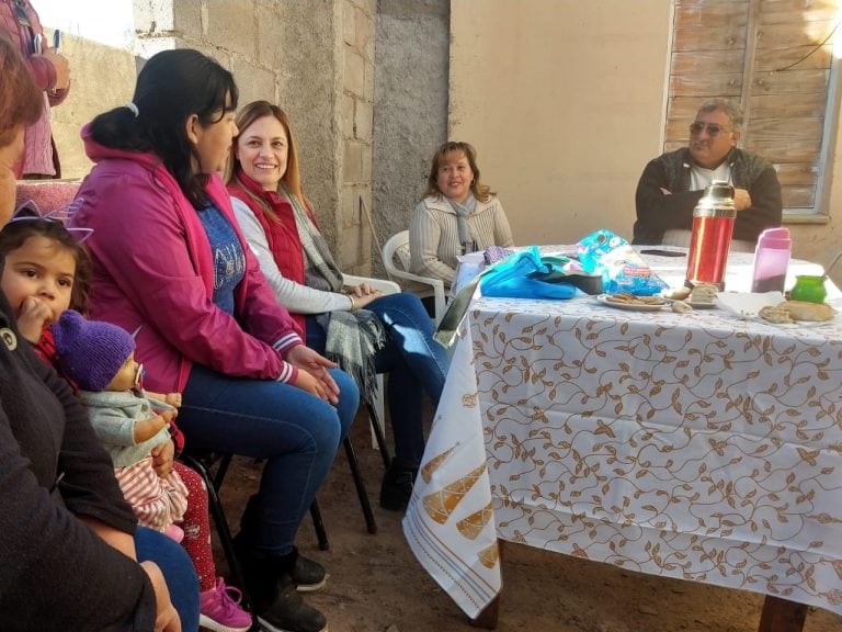 Teresita Madera visitó el interior de la provincia