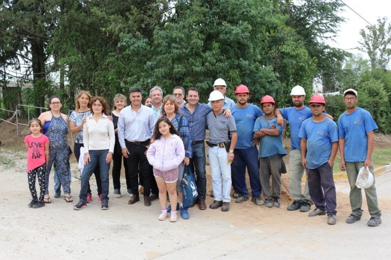 Juan Manuel Saieg recorrió el barrio junto a Juan Marcelo Lovrich, presidente del centro vecinal.