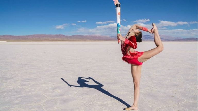 El paso de la antorcha olímpica por las Salinas