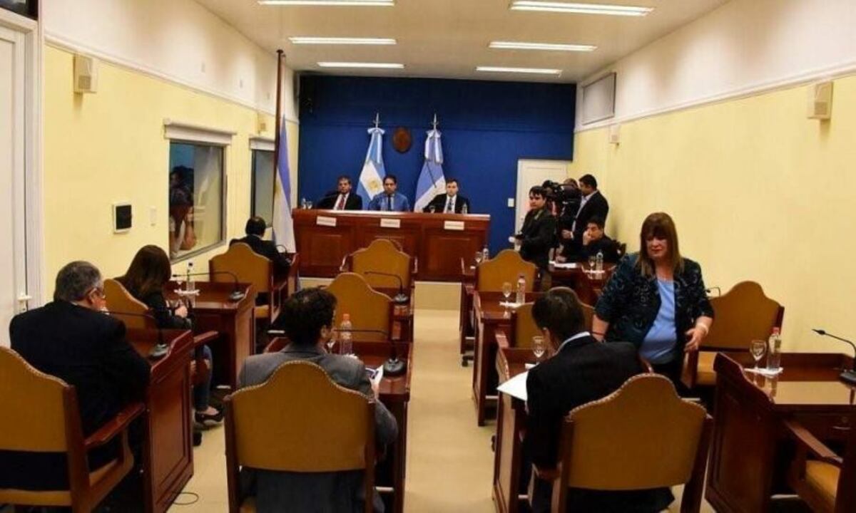Concejales de la ciudad debatieron la regulación de la pirotecnia en la Comisión de Legislación