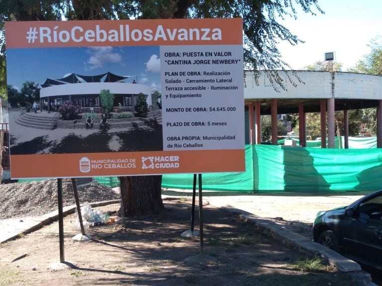 Obras de la confitería en el Campo de deportes Jorge Newbery. (Fotos: Radio Turismo Río Ceballos)