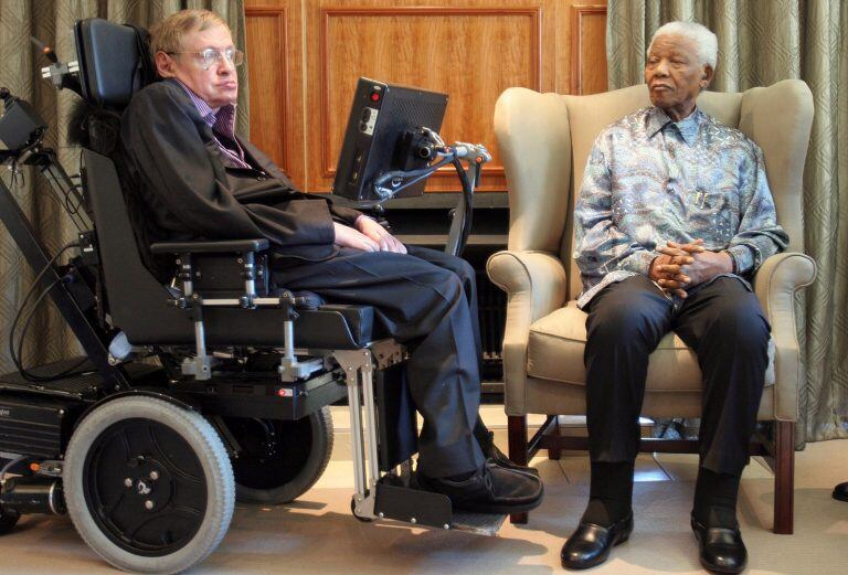 Nelson Mandela junto a Stephen Hawking