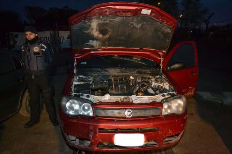 La banda se dedicaba al robo de autos con inhibidores de alarmas y hay al menos 12 detenidos.