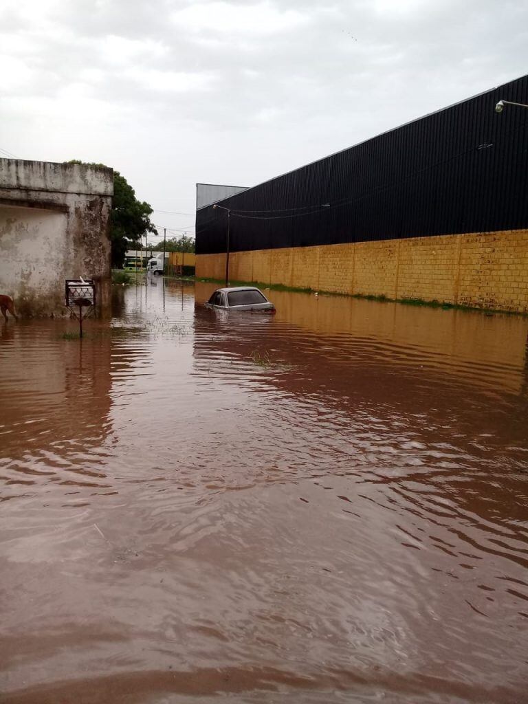 El agua no dio tregua en Pergamino. Varias zonas anegadas.