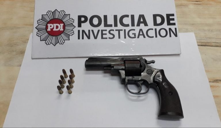 Secuestro de armas y 4 detenidos en múltiples allanamientos de la PDI