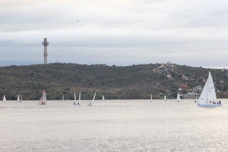 Las aguas del lago San Roque fueron escenario del evento.