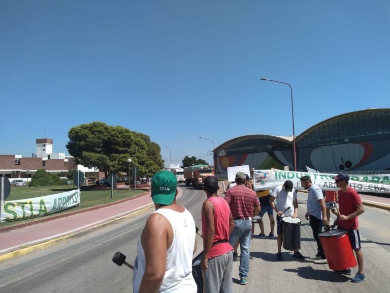 Protesta STIA frente a ARCOR