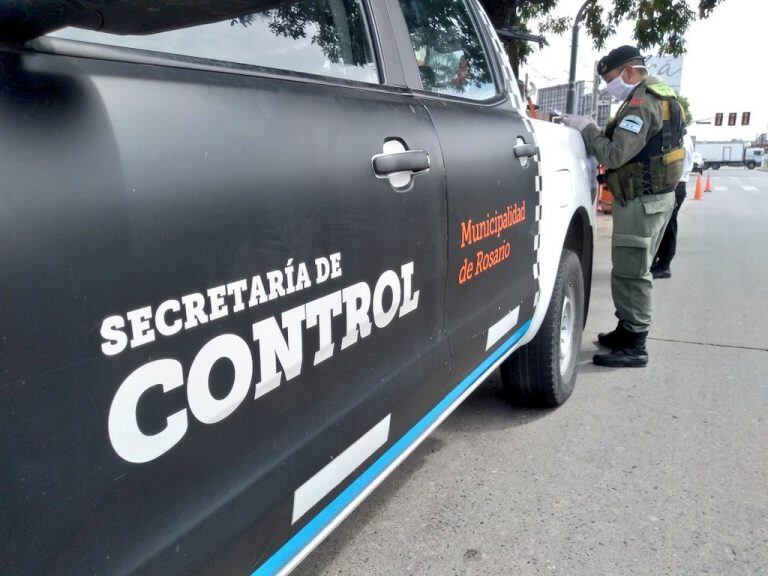 Por operativo de la Secretaría de Control remiten 46 vehículos al corralón (Municipalidad de Rosario)