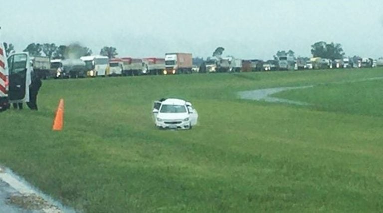 Según un testigo del hecho, el Onix hizo un trompo y se cruzó de carril (Infopico)