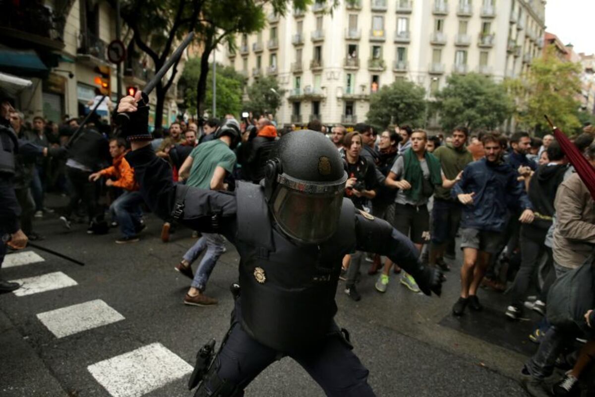 Referéndum en Cataluña: el gobierno catalán denuncia más de 844 heridos por choques con la Policía