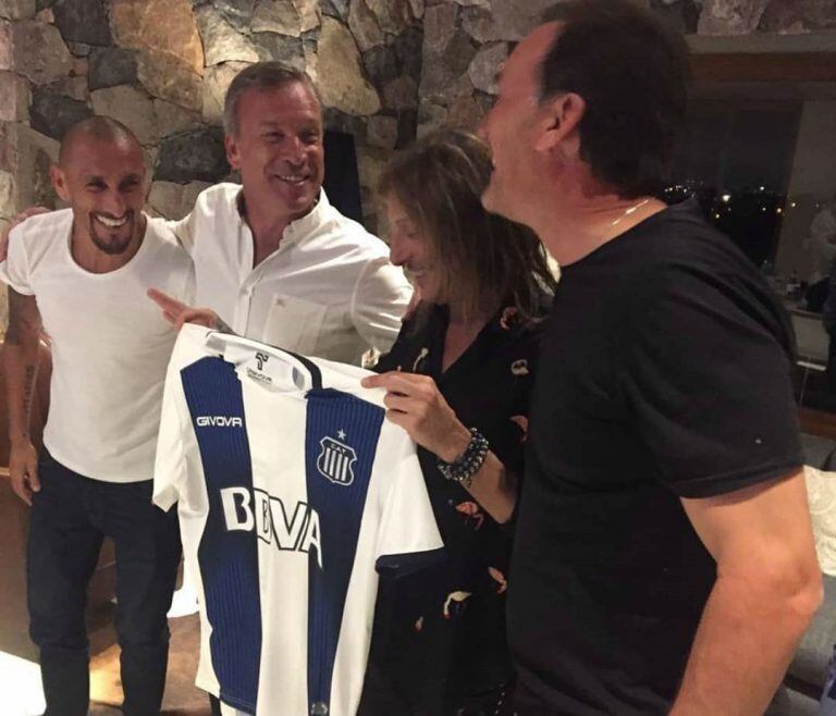 Caniggia cenó con el Cholo Guiñazú, Andrés Fassi y Marcelo Milanesio (Fotos: @dmizraji).