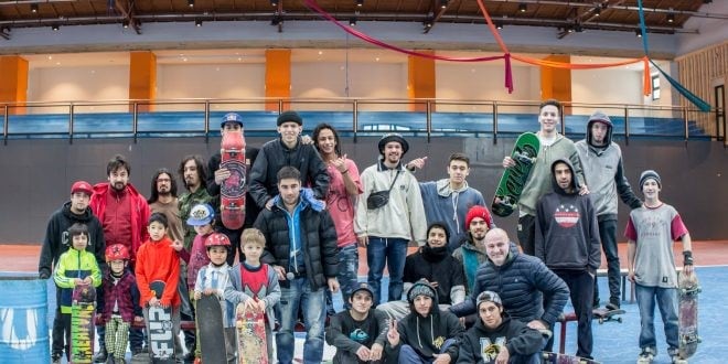 Los skaters en el Polideportivo "Cochocho" Vargas