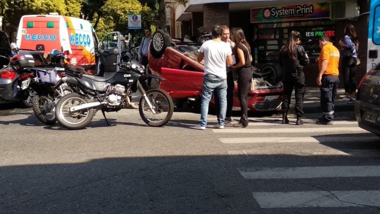 El accidente se registró durante la tarde en Zeballos y Balcarce.