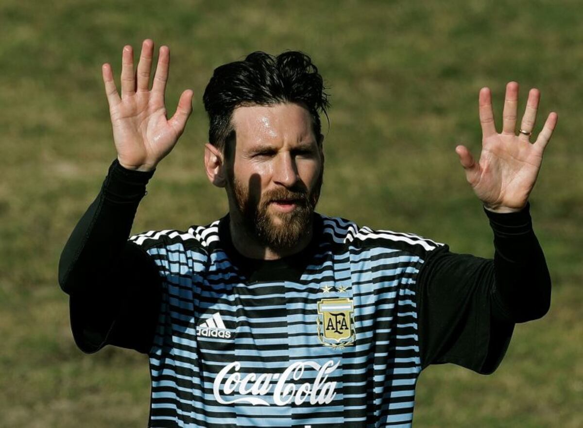 Messi volvió a ilusionar a la hinchada leprosa y ratificó el anhelo de jugar en Newell's
