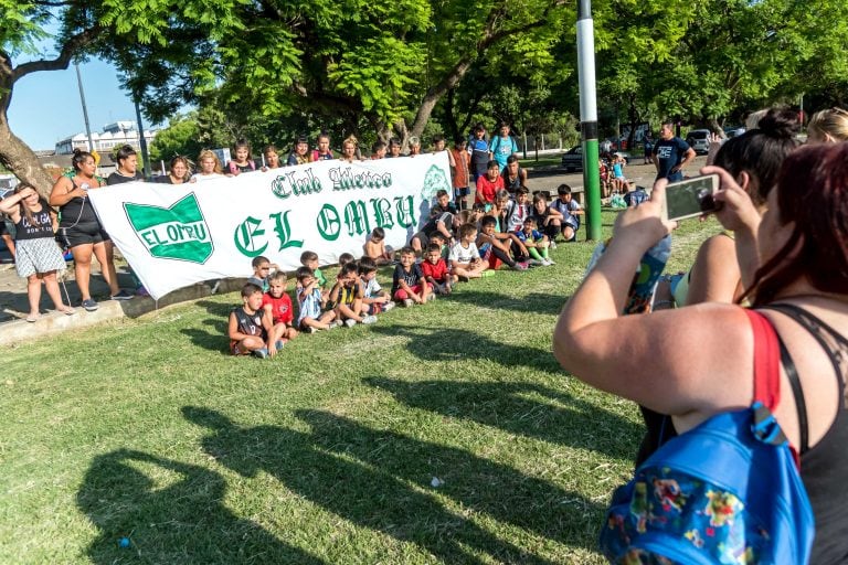 Apuesta por la convivencia: los clubes de Grandoli jugaron picaditos femeninos y masculinos (Municipalidad de Rosario)