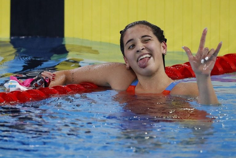 El gesto de felicidad, instantes después de conseguir su tercera dorada. Foto: EFE/Paolo Aguilar.