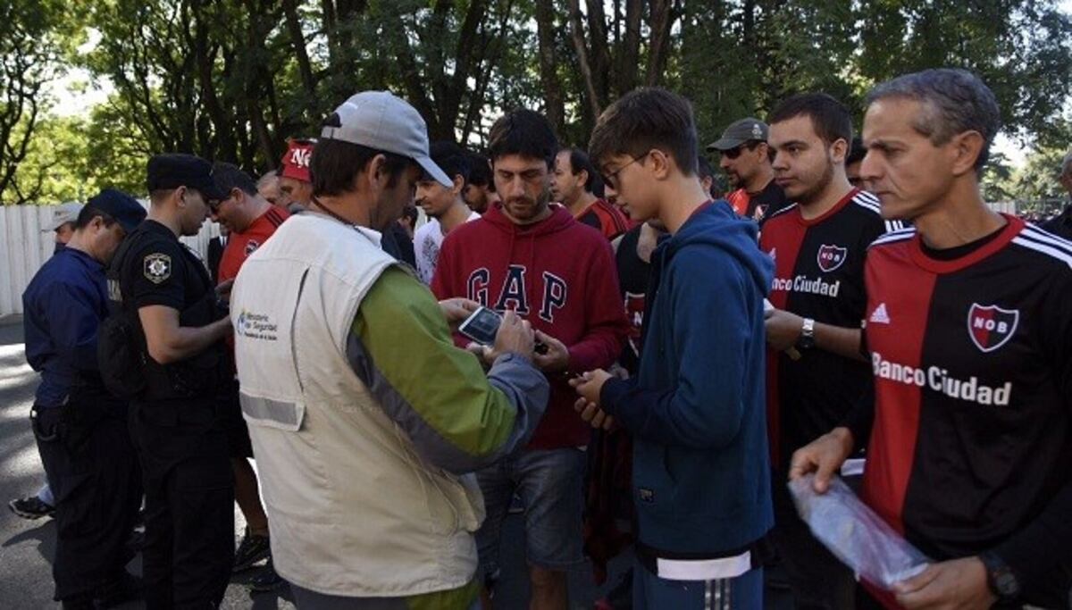 Más de 500 efectivos para custodiar Newell's-River con hinchada visitante