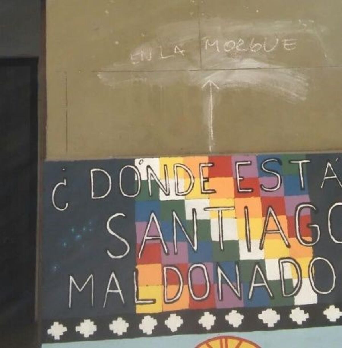 Repudio a pintadas en el Politécnico contra Santiago Maldonado y a favor de la dictadura