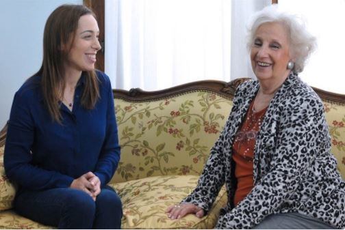 María Eugenia Vidal con Estela de Carlotto