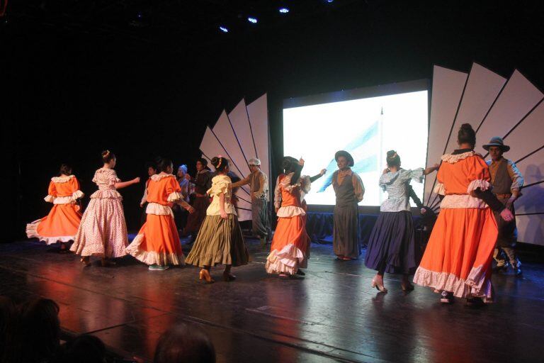 Velada patria en Carlos Paz