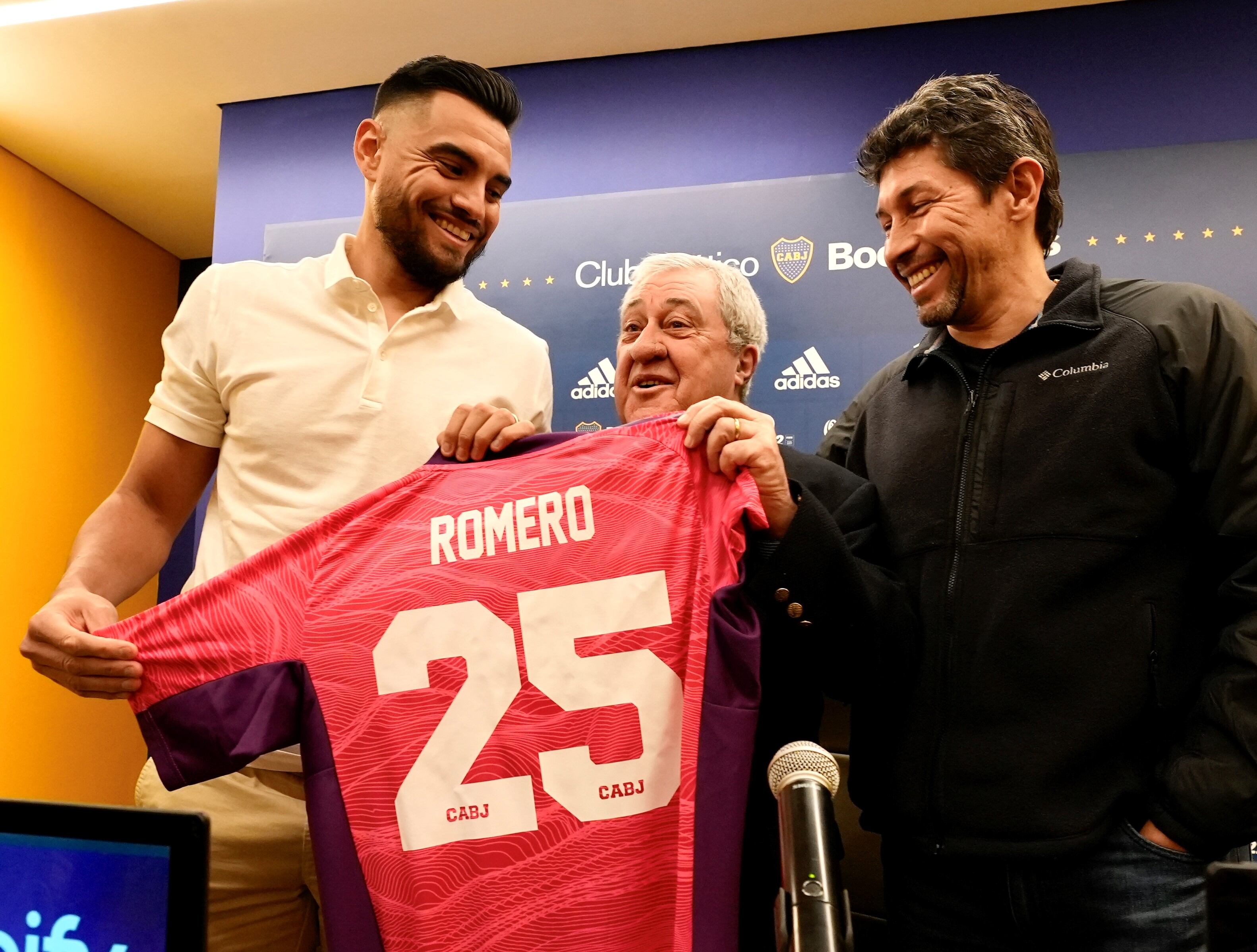 La presentación de "Chiquito", junto a Ameal y Bermúdez