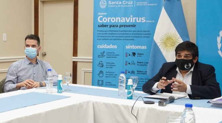 El ministro de Salud y Ambiente de la provincia junto al secretario de Salud Pública.